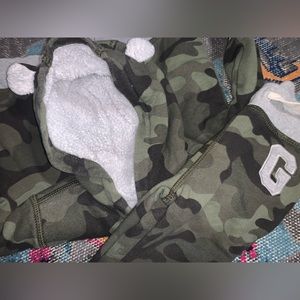 Gap boys outfit - 18-24 months - jacket & pants - smoke free pet free home